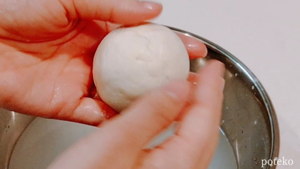 【自宅で簡単】低温殺菌牛乳でモッツァレラチーズを作るのはなぜ?作り方とホエーレシピを紹介!